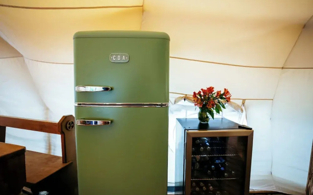 Luxury Glamping Retreat in Battle