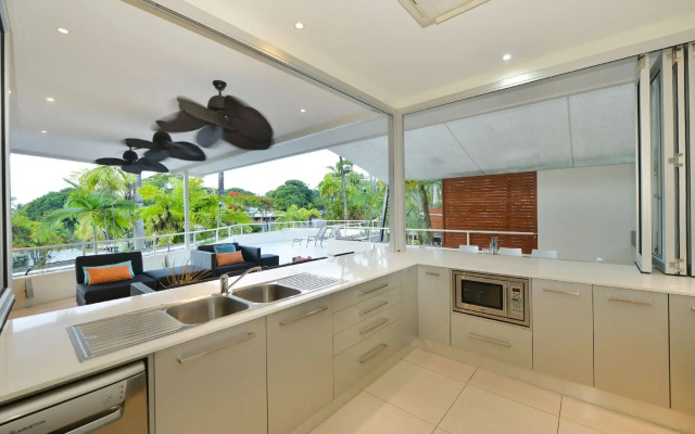 Club Tropical Resort Port Douglas