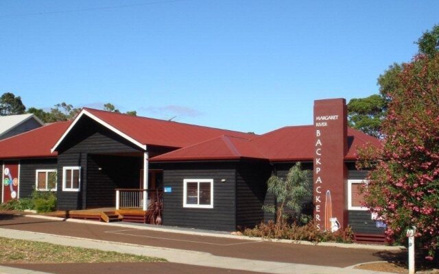 Dunsborough Beachouse YHA Hostel