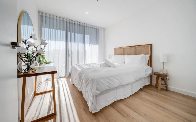 Spacious 1-bed Apartment With Gym, BBQ & Parking – Guest Rooms – Narrabundah