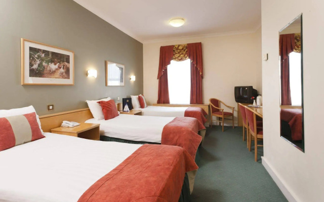 Pery's Hotel