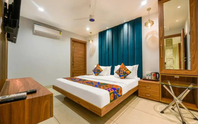 FabHotel Rolt