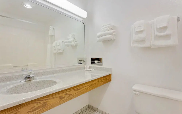 Ramada Richland Center