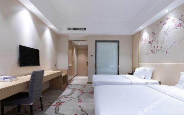 New Plum Garden Seasons Hotel