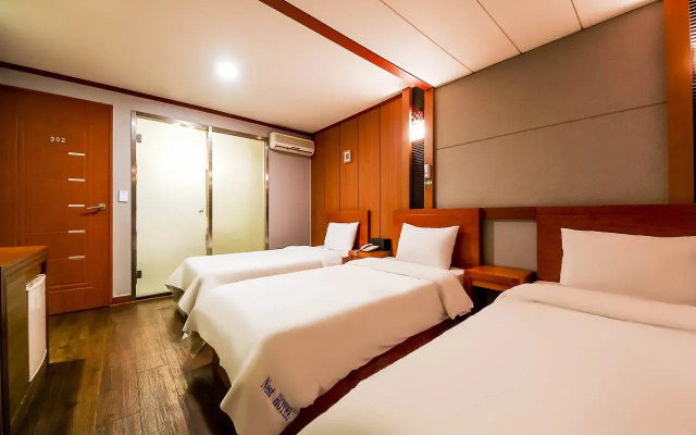 J Hotel Suwon