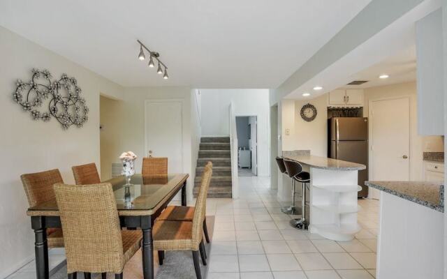 Colonial Avenue Home