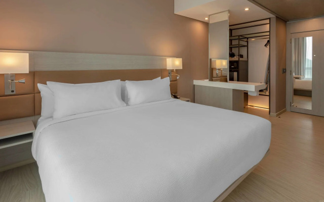 AC Hotel by Marriott Santa Marta