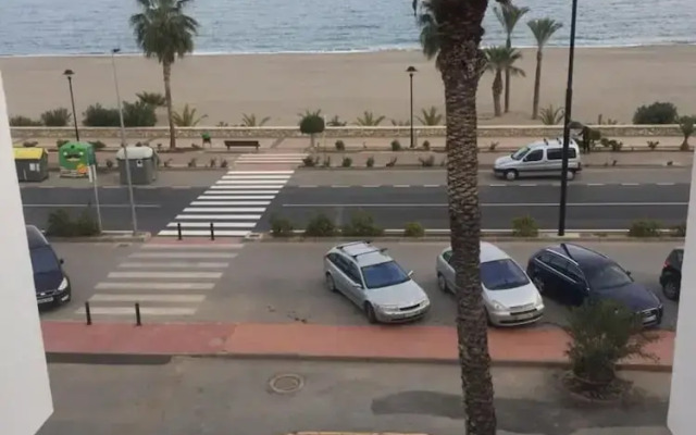 Fabulous Front Line 3-bedroom Apartment in Mojacar