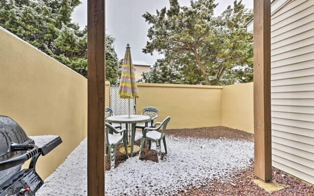 Family-friendly Wildwood Townhome ~ 3 Mi to Beach