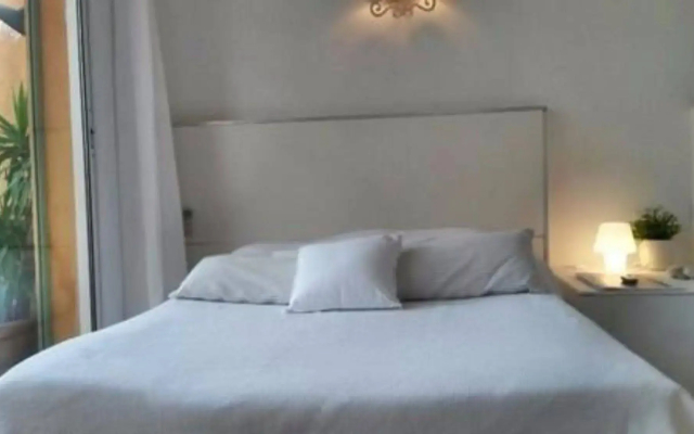 Hôtel de la Plage Mahogany