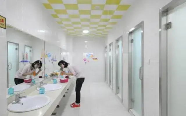 Xian Capsule Hotel