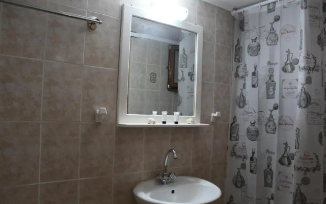 Vakis Apartments 2
