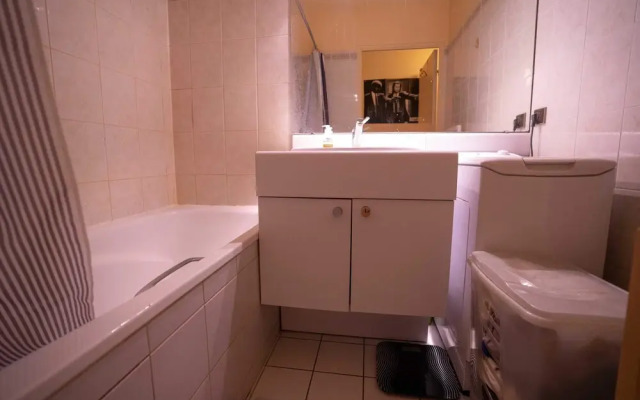 Spacious Apartment Close to Montparnasse