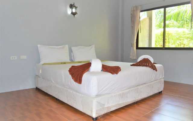 B Square Hotel