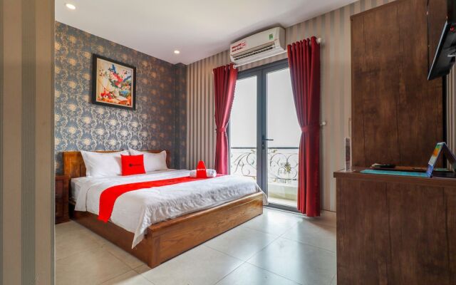 RedDoorz The Sun Hotel near Duong Quang Ham Street