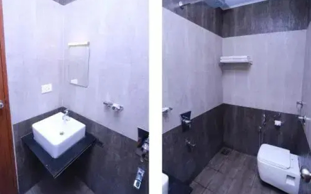 Sreepathi Nirmalyam By OYO Rooms