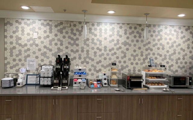 Best Western Plus Wasco Inn & Suites