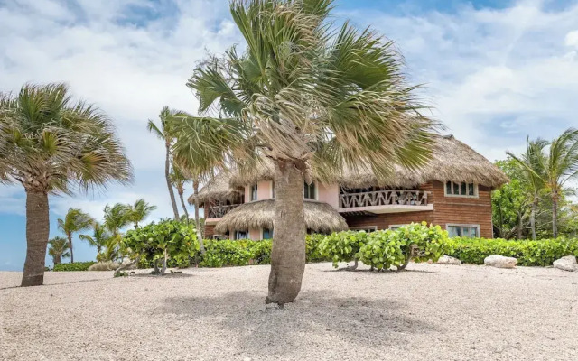 Ocean View Villa with Pool Chef Butler