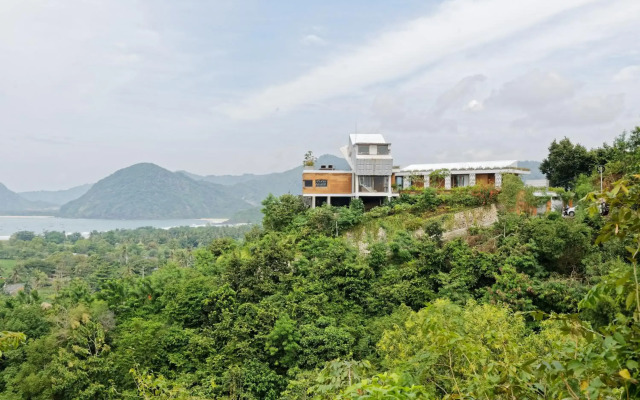 Seven Havens Residence