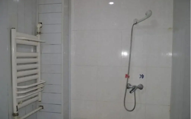 Baisheng Hotel