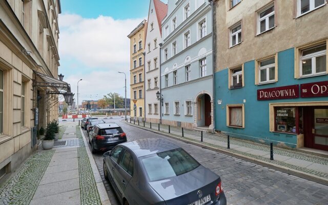 Lavender Apartment Wroclaw By Renters