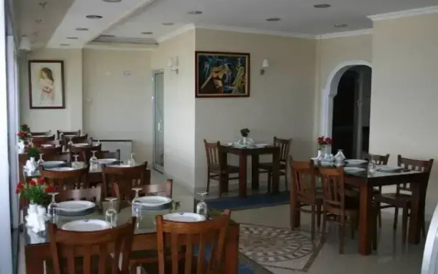 Ganita Life Otel