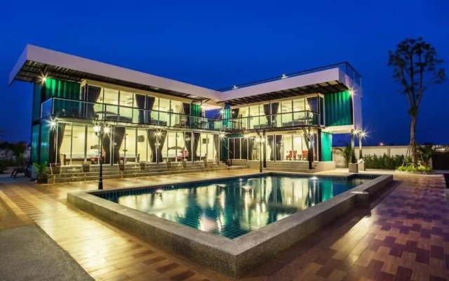 Royal Graces Pool Villas