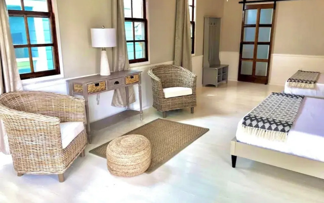 Utila Seabreeze Vacation Apartments