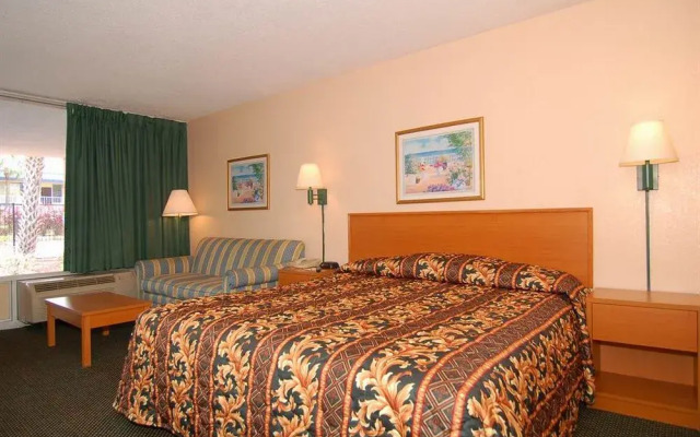 Howard Johnson Inn Tampa Ybor City