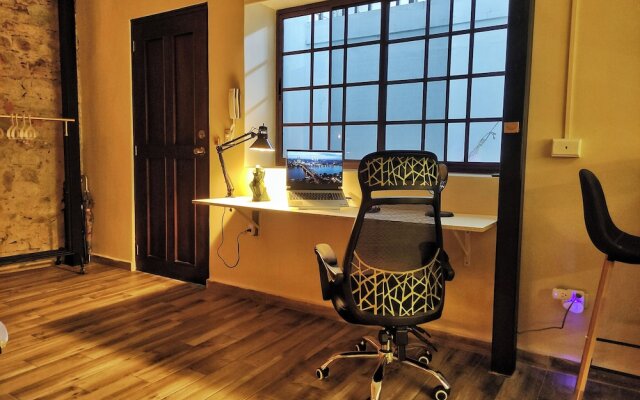 Ocre Studio By Paradox