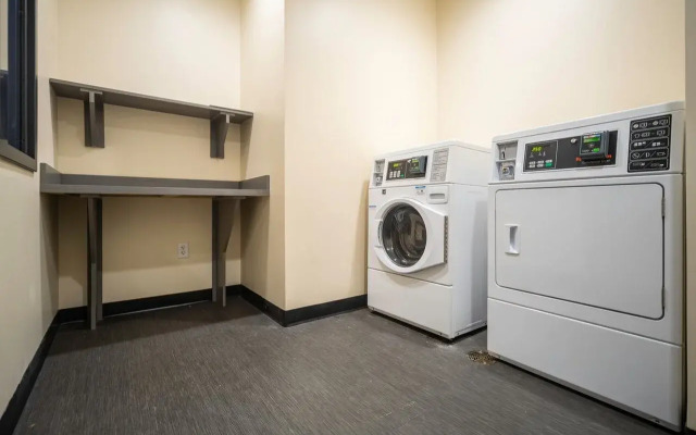 Holiday Inn St. Louis - Creve Coeur by IHG