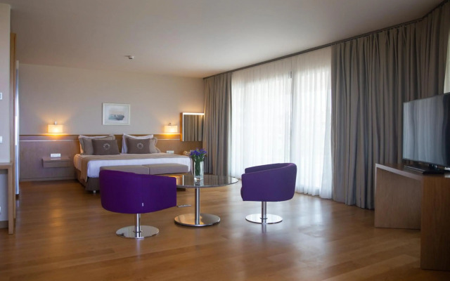 On'Live Hotel
