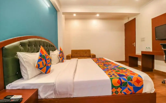 Fabhotel Lime Tree