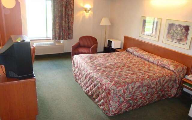 Syracuse Inn & Suites