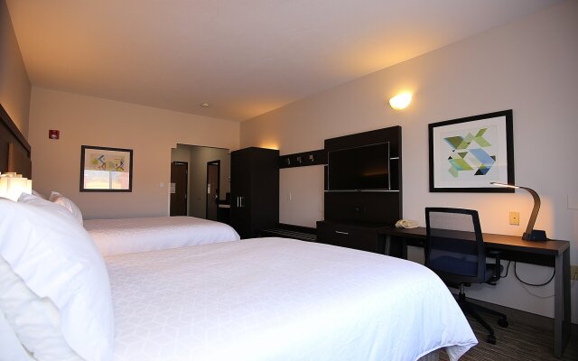 Holiday Inn Express & Suites Ashland, an IHG Hotel