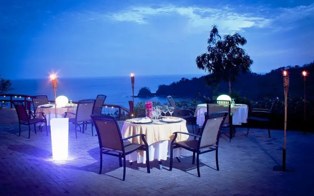 Punta Islita, Autograph Collection