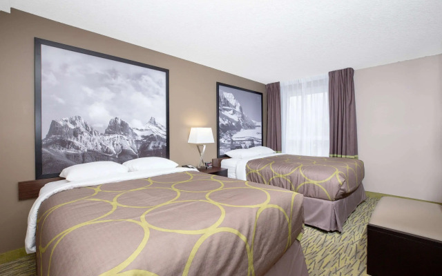 Super 8 by Wyndham Canmore