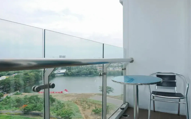 Elegant And Spacious 1Br At Citralake Suites Apartment
