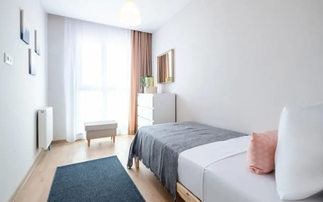 Sleek Flat in Kagithane With Terrace