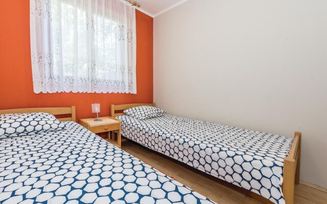 Awesome Apartment in Grebastica With 2 Bedrooms and Wifi