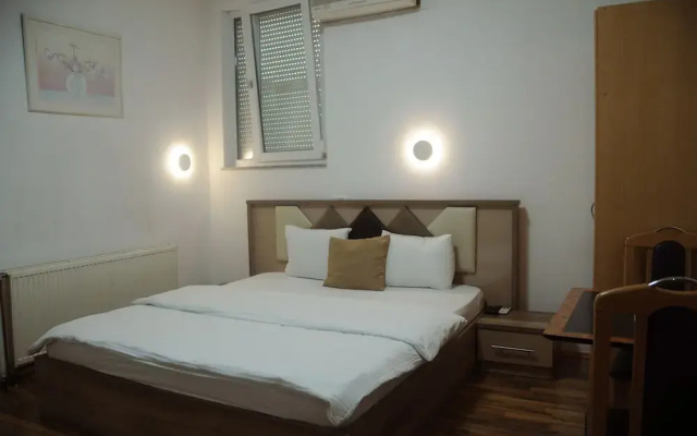 Golden Hotel Bnb