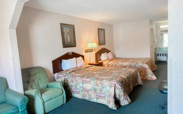 OYO Hotel East Macon I-75