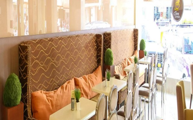 Royal Garden Hotel