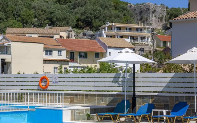 Solaris Methea Deluxe Suites