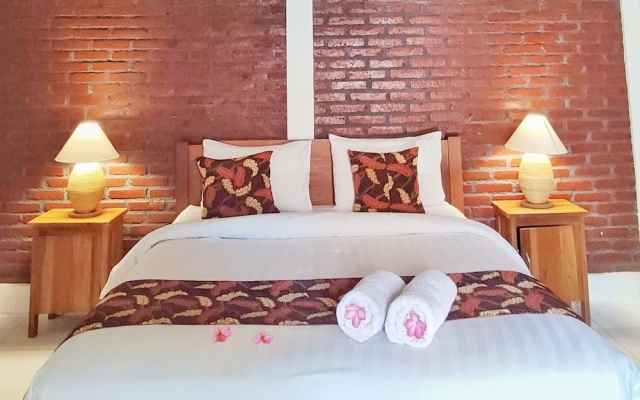 Bungalow And Restaurant Anda by OYO Rooms – Guest Rooms – Kuta