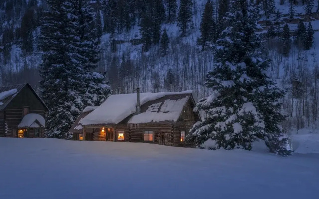 Dunton Hot Springs