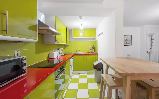 20 min From City Centre / 2 Bedrooms W/ensuite