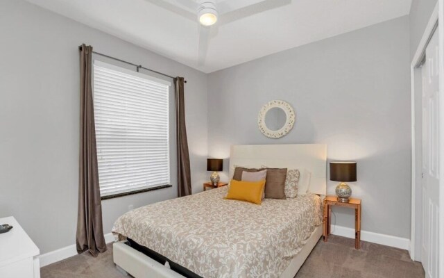 1511retreat 3 Bedroom Townhouse by Redawning