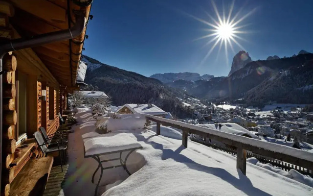 Cësa Marmolada - Art Chalet