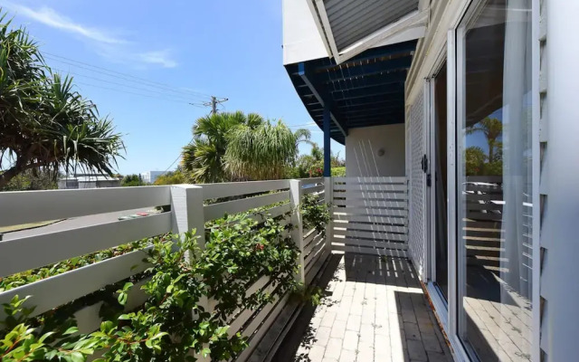 Sunbright 2/5 Petrel Street